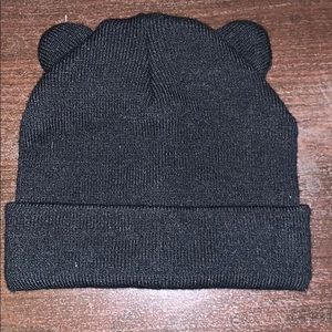 Black beanie w/ ears 💕☺️